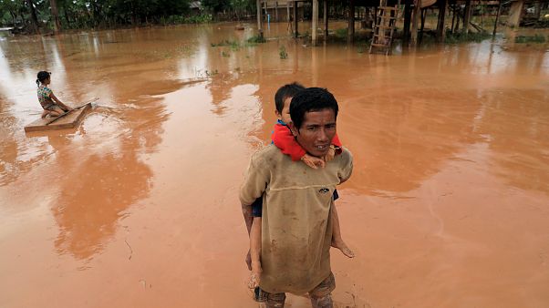 La rotura de una presa provoca una situación caótica en Laos La rotura de una presa provoca una situación caótica en Laos