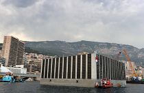 Pose de la 1ère extension d'un terrain gagné sur la mer à Monaco