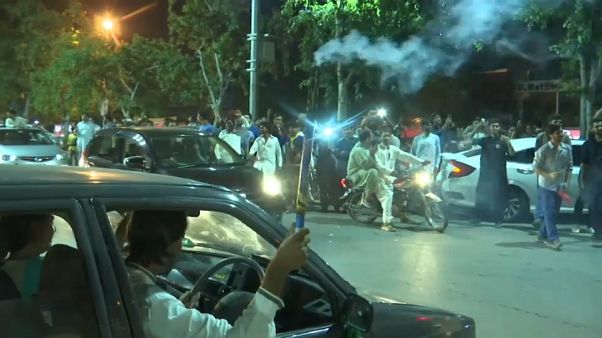 Pakistan: Imran Khan revendique la victoire aux législatives Pakistan: Imran Khan revendique la victoire aux législatives