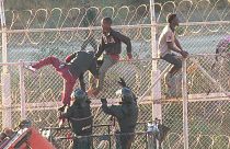 700 migrantes saltam cerca entre Marrocos e Ceuta