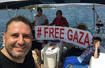 اليونان تمنع سفينة تقل ناشطين أردنيين من الالتحاق بسفن لكسر الحصار عن غزة