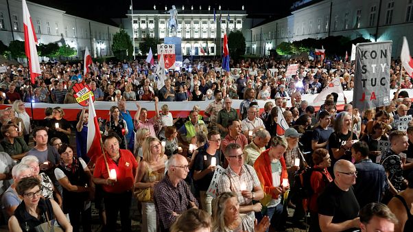 Pologne : "la justice s'écroule sous nos yeux" Pologne : "la justice s'écroule sous nos yeux"
