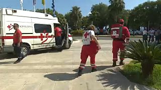 Noch Dutzende Vermisste: Rettungskräfte im Dauereinsatz