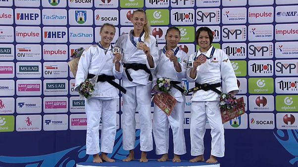 Die erfolgreichen Judoka bis 48kg nach der Siegerehrung Die erfolgreichen Judoka bis 48kg nach der Siegerehrung