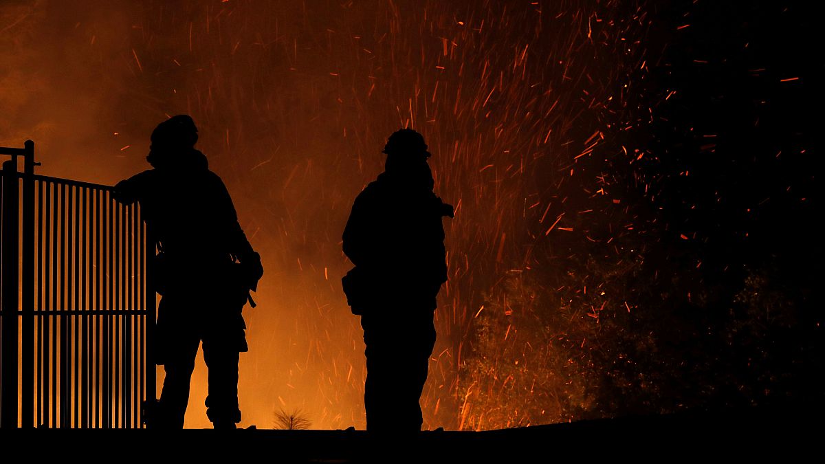 Βόρεια Καλιφόρνια: Δύο πυροσβέστες νεκροί - Άνιση μάχη με τις φλόγες 