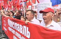 "Жить на пенсии, а не умереть на работе!"