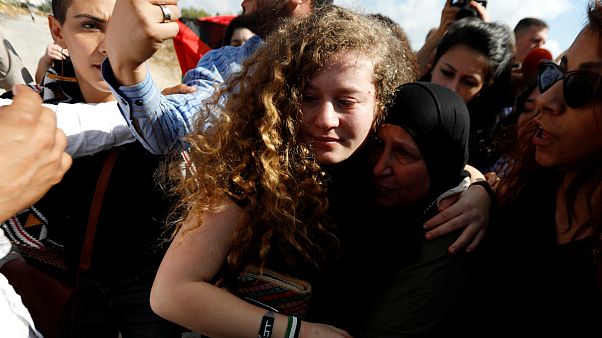 عهد تمیمی پس از ۸ ماه حبس از زندان اسرائیل آزاد شد عهد تمیمی پس از ۸ ماه حبس از زندان اسرائیل آزاد شد