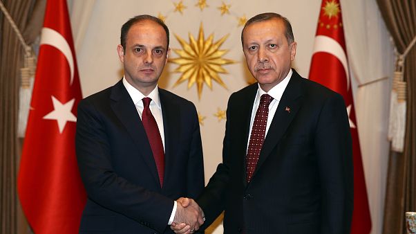 Türk ekonomisinin acil sorunları: Cari açık, jeopolitik riskler ve azalan güven Türk ekonomisinin acil sorunları: Cari açık, jeopolitik riskler ve azalan güven