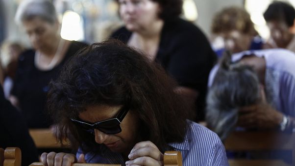 Βουβός πόνος στο μνημόσυνο για τα θύματα της πυρκαγιάς στο Μάτι Βουβός πόνος στο μνημόσυνο για τα θύματα της πυρκαγιάς στο Μάτι