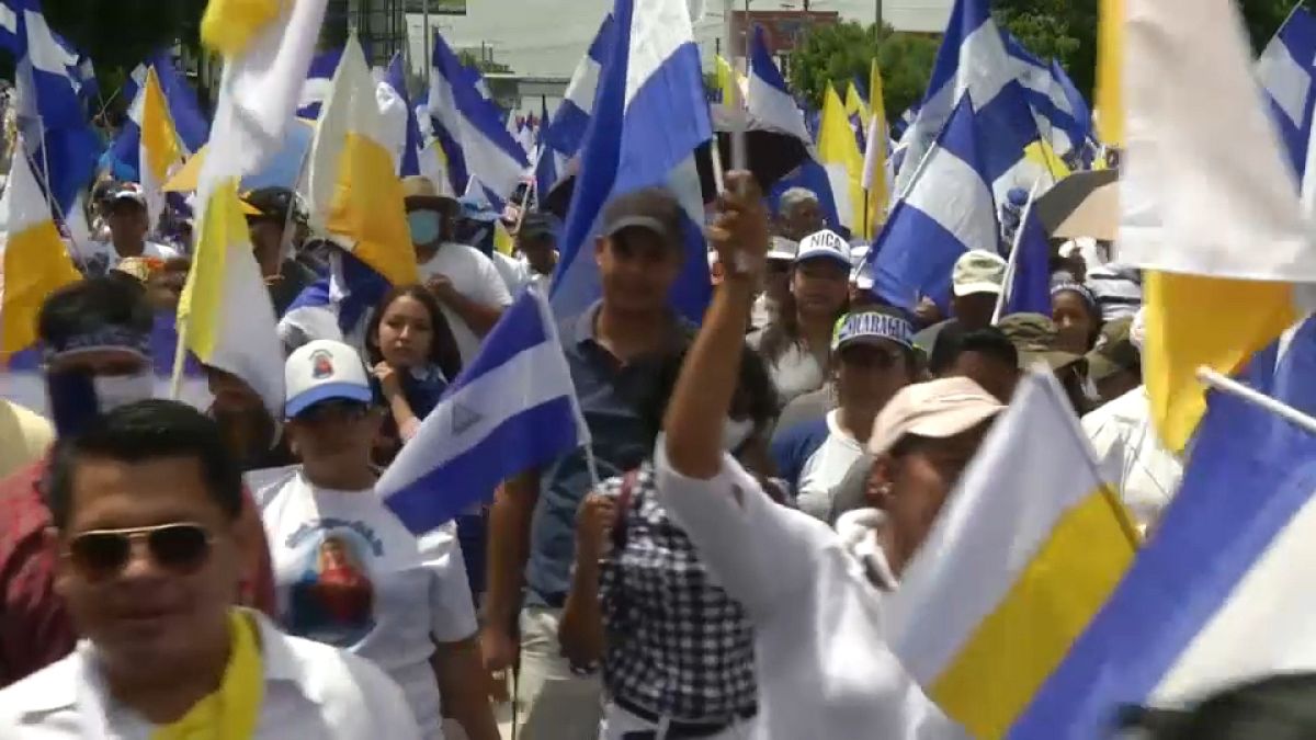 Manifestación masiva en Managua a favor de la iglesia