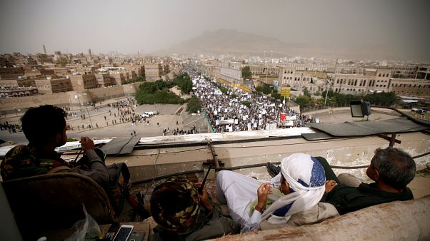 Yemen'de çatışmalar şiddetlendi: 36 Husi öldü, 50'si yaralandı Yemen'de çatışmalar şiddetlendi: 36 Husi öldü, 50'si yaralandı