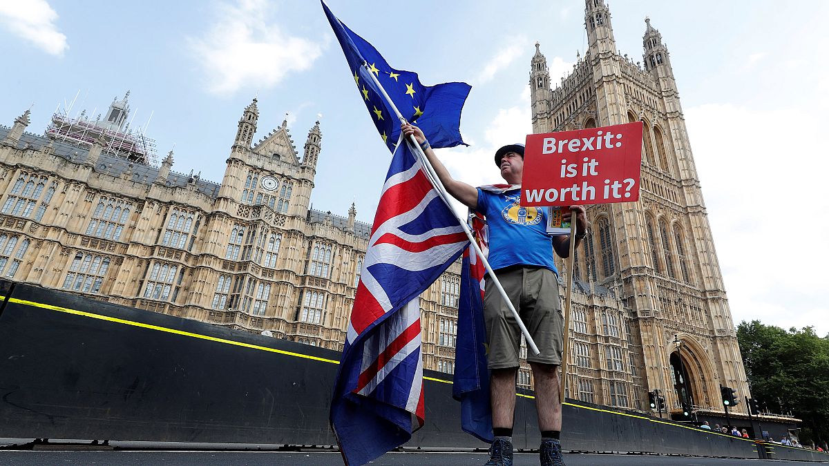 İngilizler AB'den ayrılık için yeni referandum istiyor