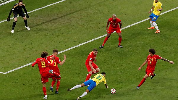 Dünya Kupası'nda uzun süre yerde kalan Neymar: Bazen abartıyorum Dünya Kupası'nda uzun süre yerde kalan Neymar: Bazen abartıyorum