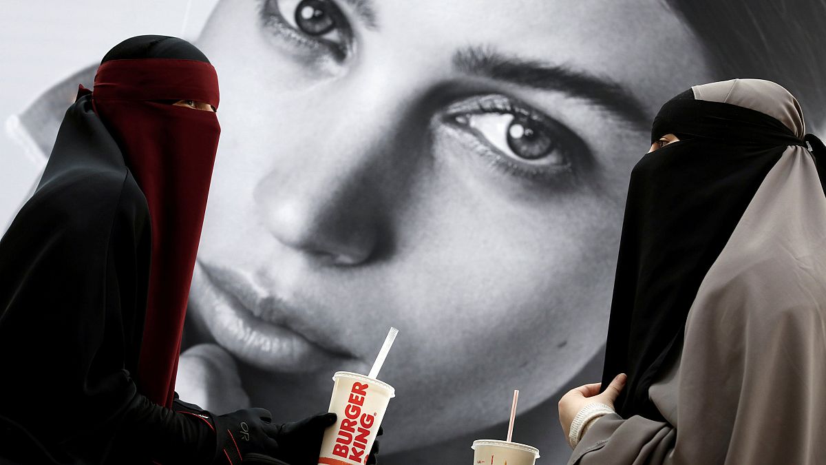 Hak mı suç mu?: Danimarka'da burka ve nikab yasağı protesto edilecek