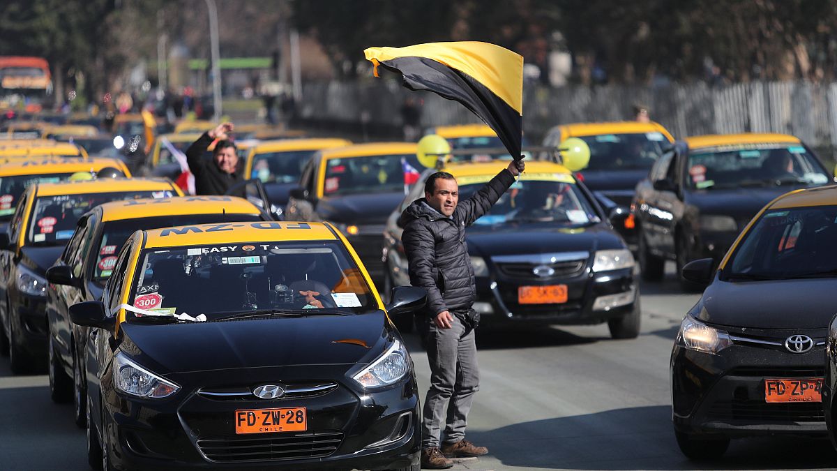 Los taxistas chilenos protestan contra la "Ley Uber"