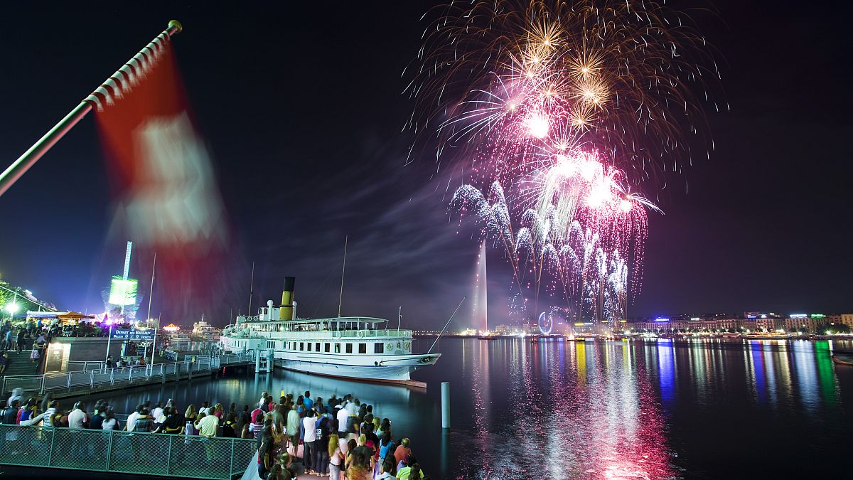 Feuerwerk über dem Genfer See