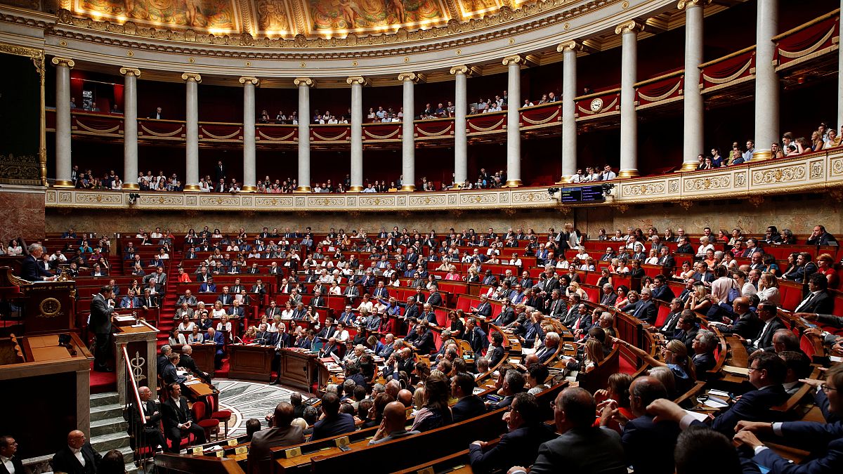 Caso Benalla: Parlamento francês chumba duas moções de censura