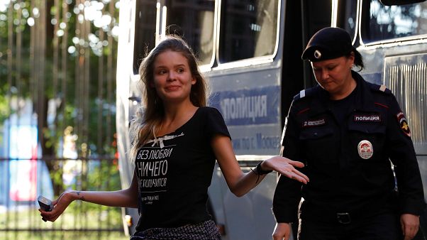Pussy Riot отпустили на свободу Pussy Riot отпустили на свободу