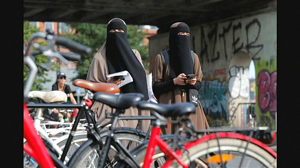 Religion : le voile intégral interdit au Danemark Religion : le voile intégral interdit au Danemark