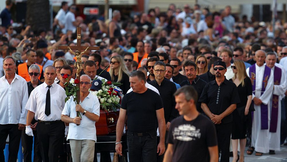 Croatia bids emotional farewell to beloved singer Dragojevic