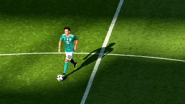 Özil-Affäre: DFB-Vize sieht keine Rücktritte und keinen Rassismus Özil-Affäre: DFB-Vize sieht keine Rücktritte und keinen Rassismus