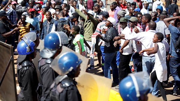 Violência depois das eleições no Zimbabué Violência depois das eleições no Zimbabué