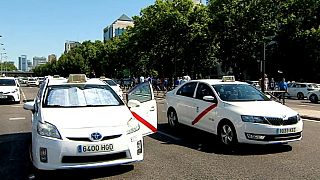 Los taxistas cesan los paros en las principales ciudades españolas