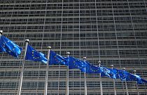 «Είστε πάντα απαισιόδοξοι» απαντά η Κομισιόν στο ΔΝΤ για τη βιωσιμότητα του χρέους