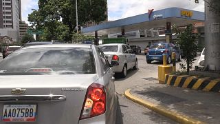 Venezuela: censo de vehículos contra el "derroche" de gasolina