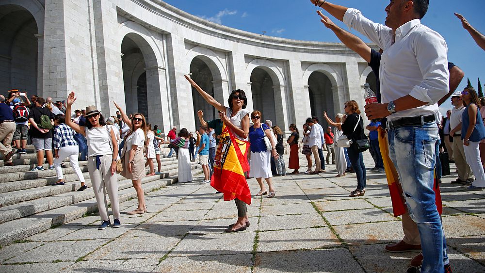 Spain's retired army takes on the government over Franco remains
