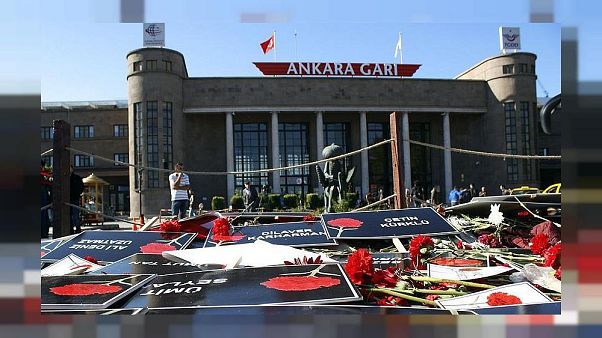 Ankara Garı saldırısı: 9 sanığa 101'er kez ağırlaştırılmış müebbet hapis cezası Ankara Garı saldırısı: 9 sanığa 101'er kez ağırlaştırılmış müebbet hapis cezası