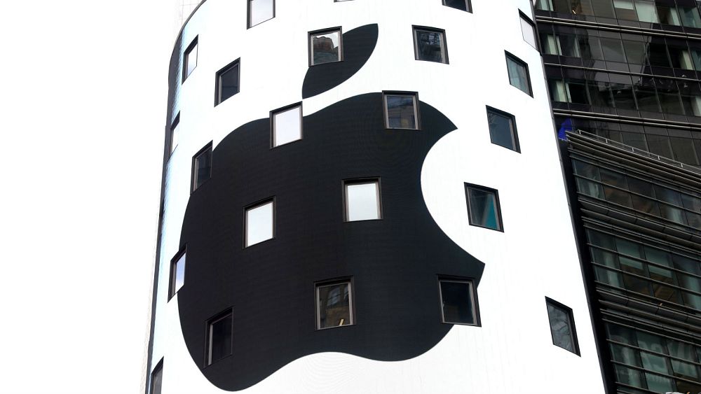 How does Apple's record-breaking valuation compare?