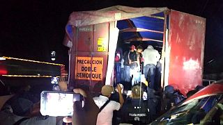 العثور على 150 مهاجرا من أمريكا الوسطى في صندوق شاحنة