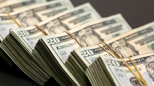 ارز مسافرتی متوقف نمیشود ولی گران میشود ارز مسافرتی متوقف نمیشود ولی گران میشود