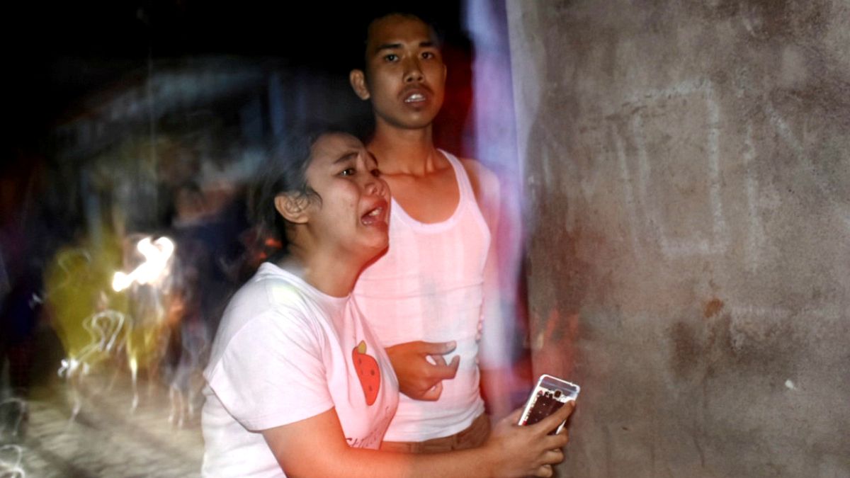 Endonezya'da korkutan deprem: Tsunami uyarısı yapıldı
