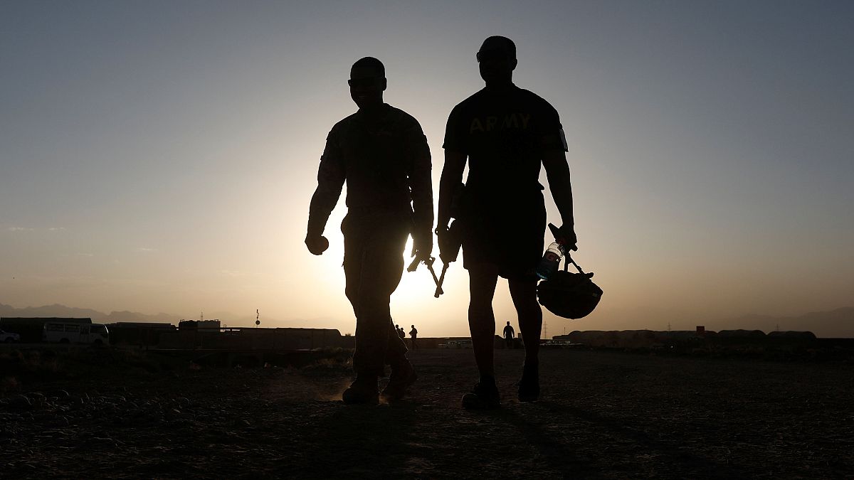 Muoiono 3 soldati NATO in attacco suicida nell'Afghanistan orientale