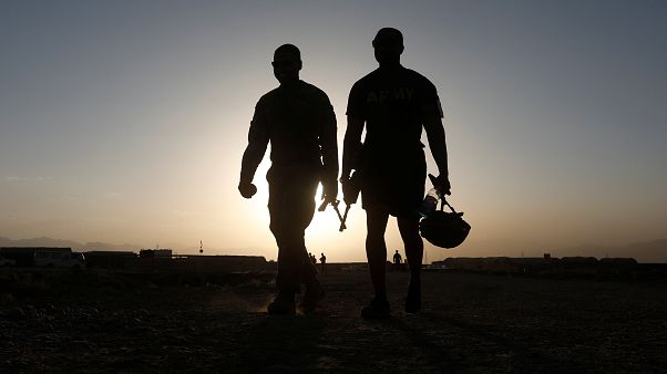 Pelo menos três soldados da NATO mortos no leste do Afeganistão Pelo menos três soldados da NATO mortos no leste do Afeganistão