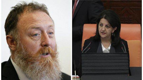 HDP: Erdoğan dış politikadaki pis pazarlıkları örtmek için bizi hedef gösteriyor HDP: Erdoğan dış politikadaki pis pazarlıkları örtmek için bizi hedef gösteriyor
