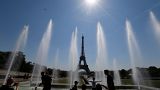 Los sintecho, en riesgo por la ola de calor en Francia