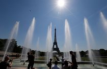 Los sintecho, en riesgo por la ola de calor en Francia