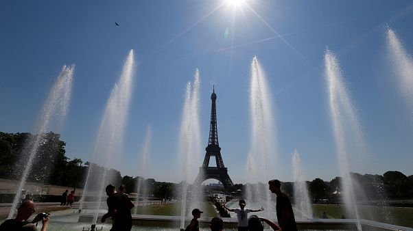 Onda de calor: À procura de abrigo em Paris Onda de calor: À procura de abrigo em Paris