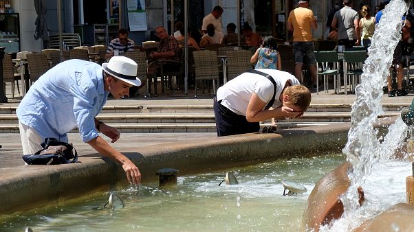 «Ψήνεται» όλη η Ευρώπη – Σαρώνει το κύμα καύσωνα «Ψήνεται» όλη η Ευρώπη – Σαρώνει το κύμα καύσωνα