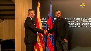 بالفيديو: أرتورو فيدال رسمياً في صفوف برشلونة