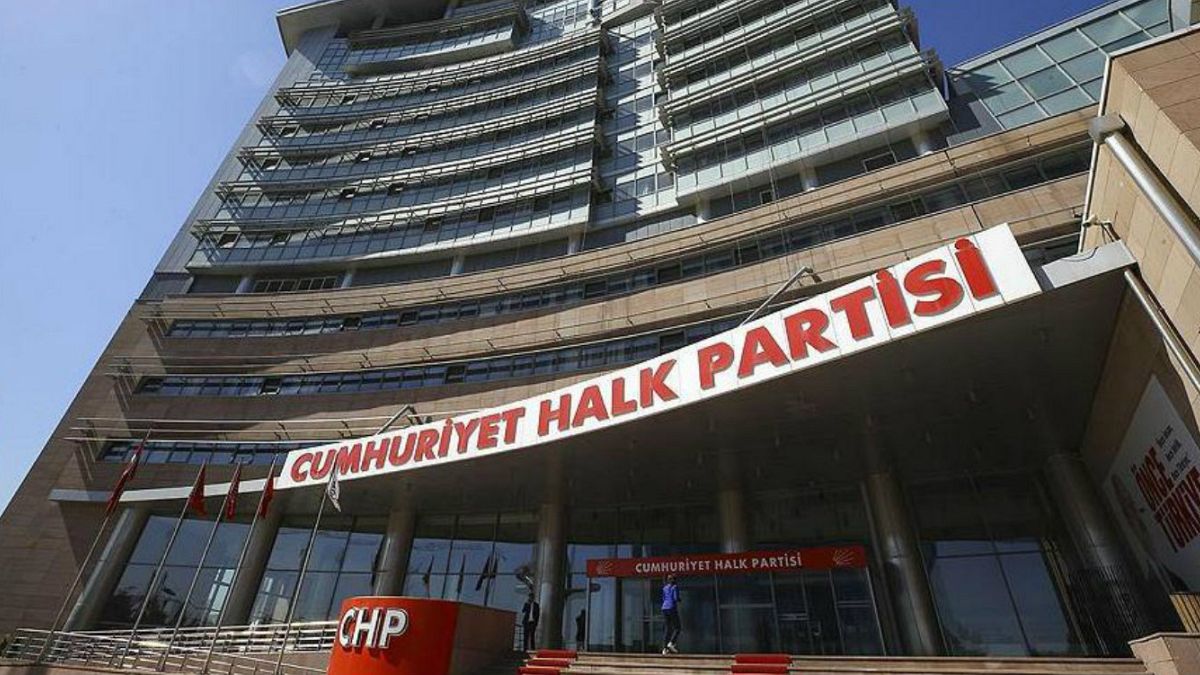 CHP'de yönetim 'kurultay yok' dedi, muhalifler itiraz etti