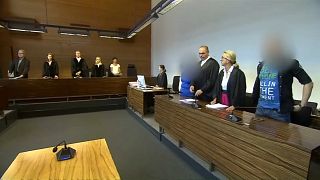 Casal alemão condenado por violar e vender o filho a pedófilos