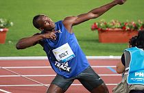 'Yıldırım' Bolt profesyonel spora yeşil sahalarda dönüyor