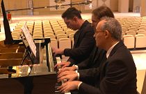 Israeli 'MultiPiano' virtuosi play with 5 hands on two pianos