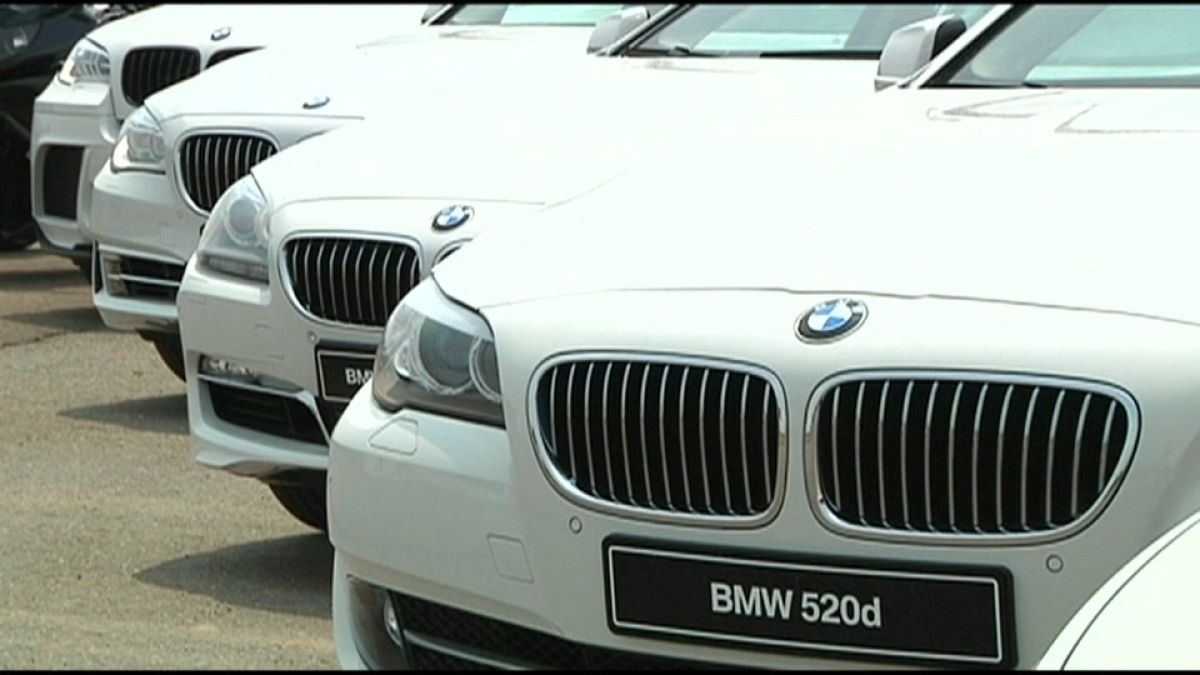 BMW recalls 324,000 vehicles after fire concerns