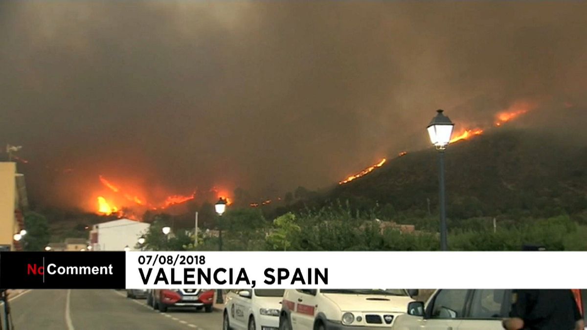El incendio de Valencia sigue descontrolado