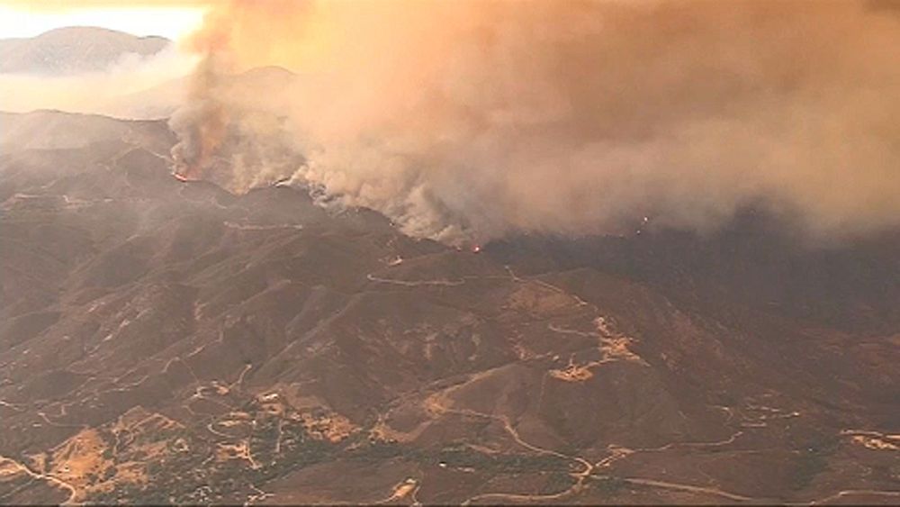 Australian and New Zealand fire crews help tackle California wildfire